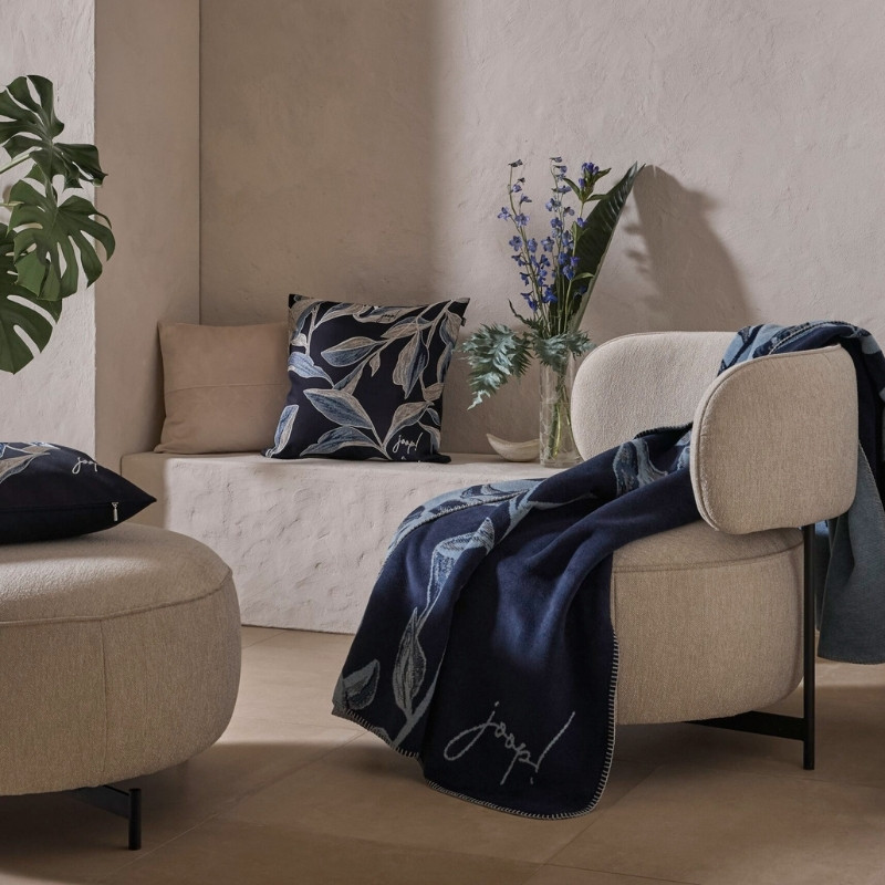Poduszka JOOP! Flora Navy 40x60 – poduszka z motywem liści | JMB Design