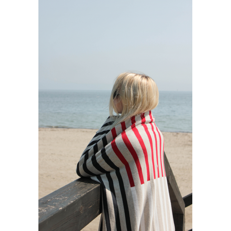 Pled dzianinowy Tommy Hilfiger Brighton TW06599 Pled dzianinowy Tommy Hilfiger Brighton TW06599