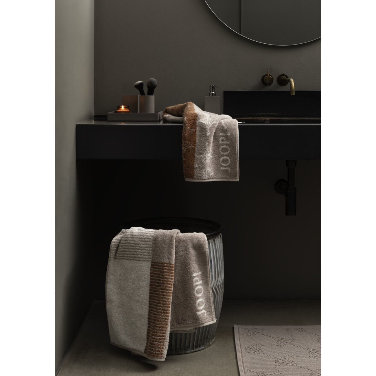 Ręcznik JOOP! Divided Doubleface Natur 1704/36