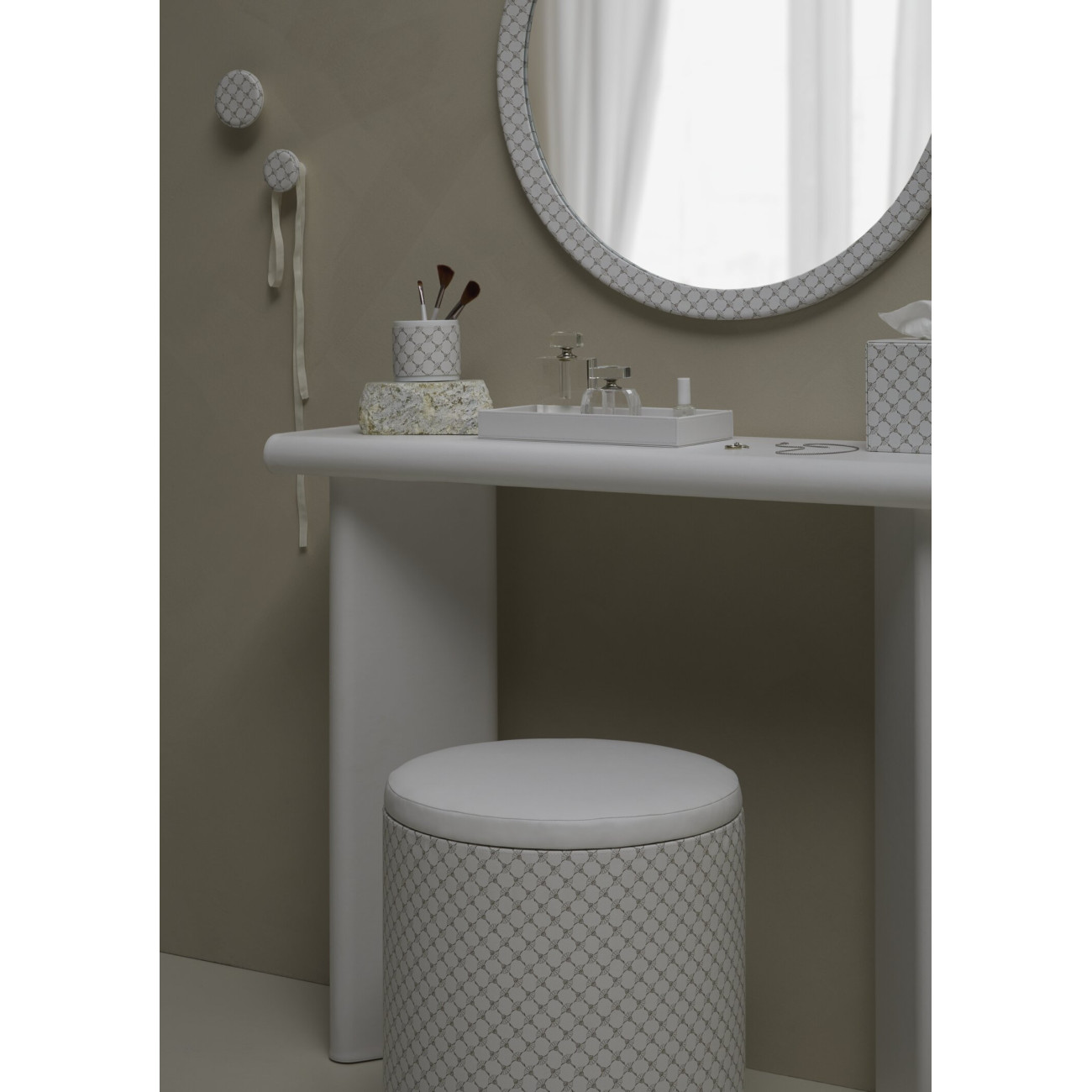 Wieszak - Hak JOOP! Cornflower biały Wieszak - Hak JOOP! Cornflower biały