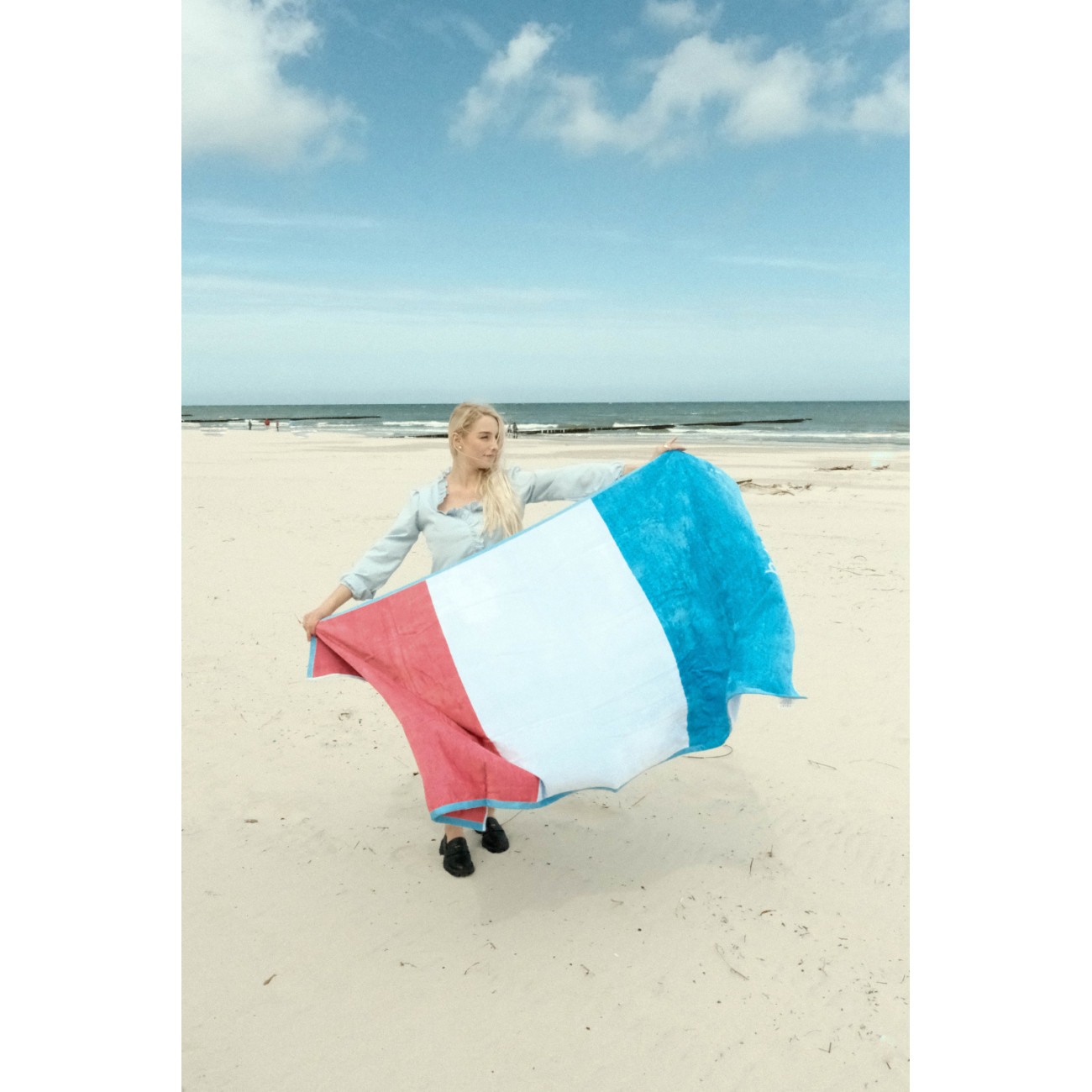 Ręcznik plażowy Bugatti Tropea 0001 Blue Moon | JMB Design