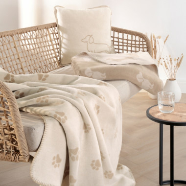 Cawö We Love Dogs - elegancki pled z psim motywem | JMB Design