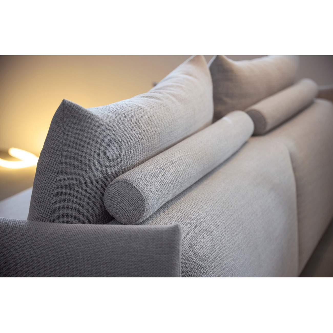 Sofa rozkładana Malloy – komfort i styl do salonu | JMB Design Sofa rozkładana Malloy – komfort i styl do salonu | JMB Design