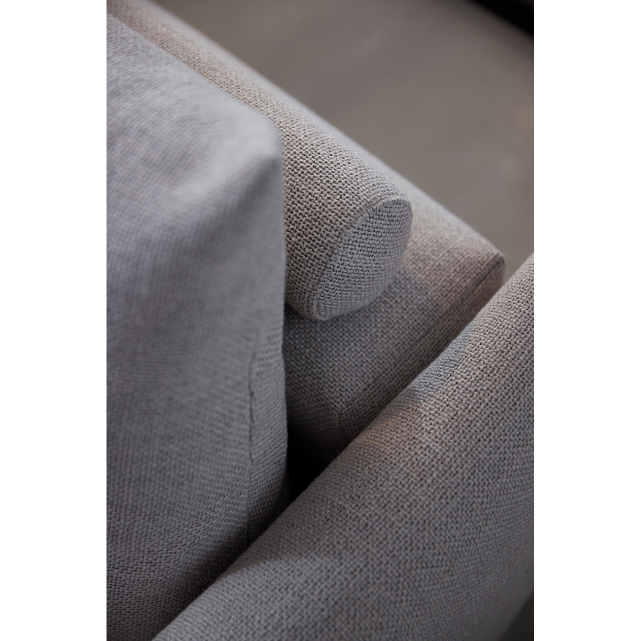 Sofa rozkładana Malloy – komfort i styl do salonu | JMB Design Sofa rozkładana Malloy – komfort i styl do salonu | JMB Design