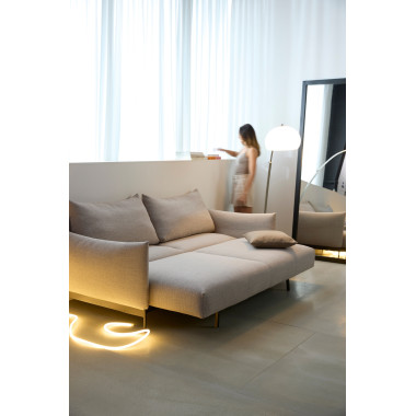 Sofa rozkładana Malloy – komfort i styl do salonu | JMB Design Sofa rozkładana Malloy – komfort i styl do salonu | JMB Design