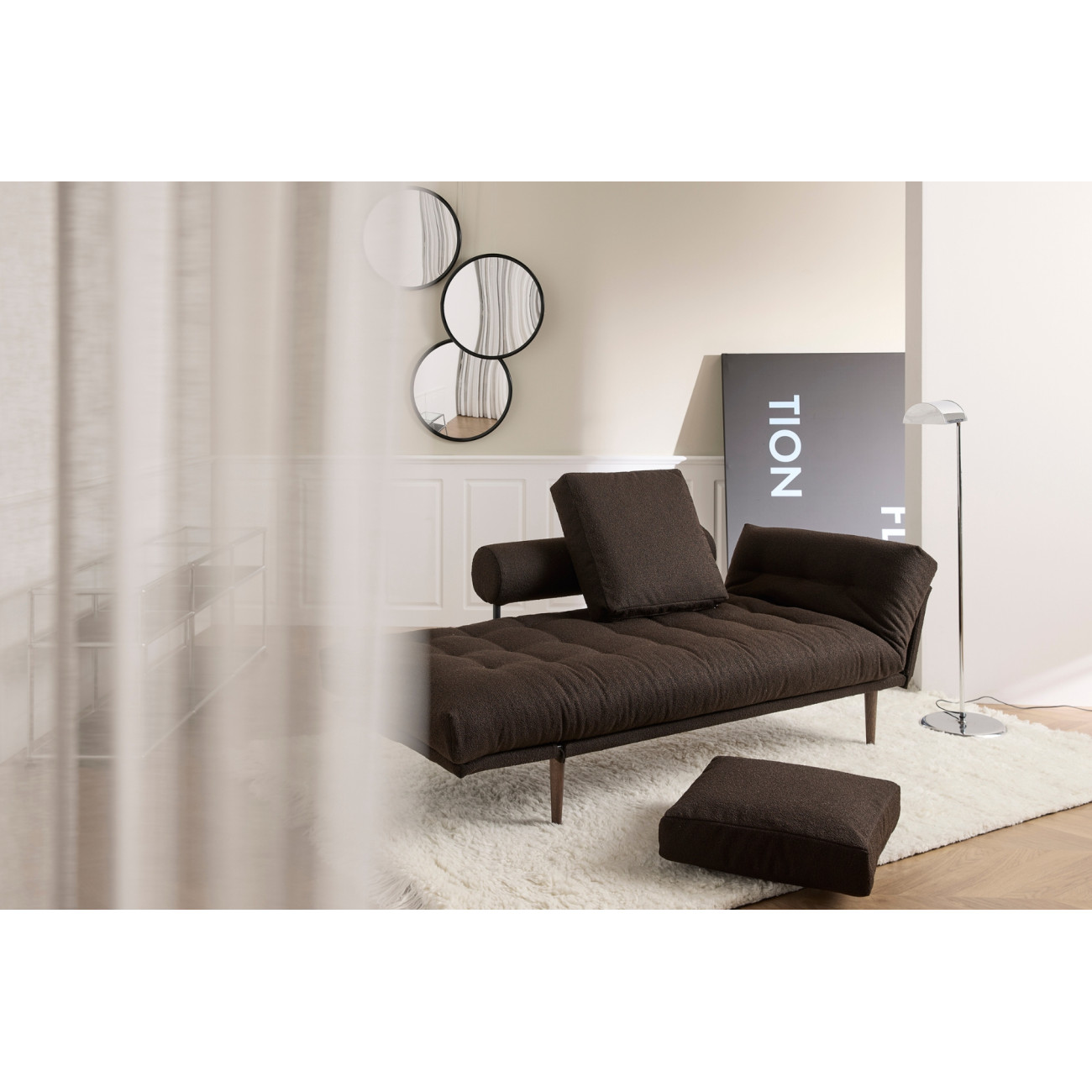 Sofa rozkładana Rollo Bow - leżanka w duńskim stylu | JMB Design Sofa rozkładana Rollo Bow - leżanka w duńskim stylu | JMB Design