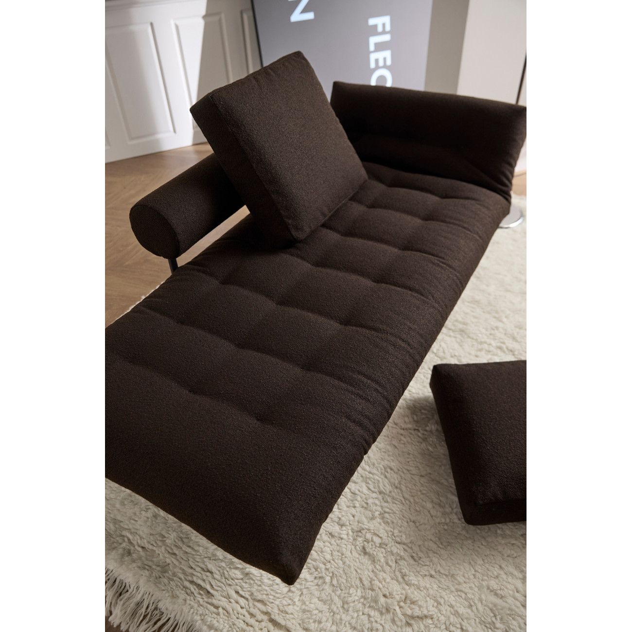 Sofa rozkładana Rollo Bow - leżanka w duńskim stylu | JMB Design Sofa rozkładana Rollo Bow - leżanka w duńskim stylu | JMB Design