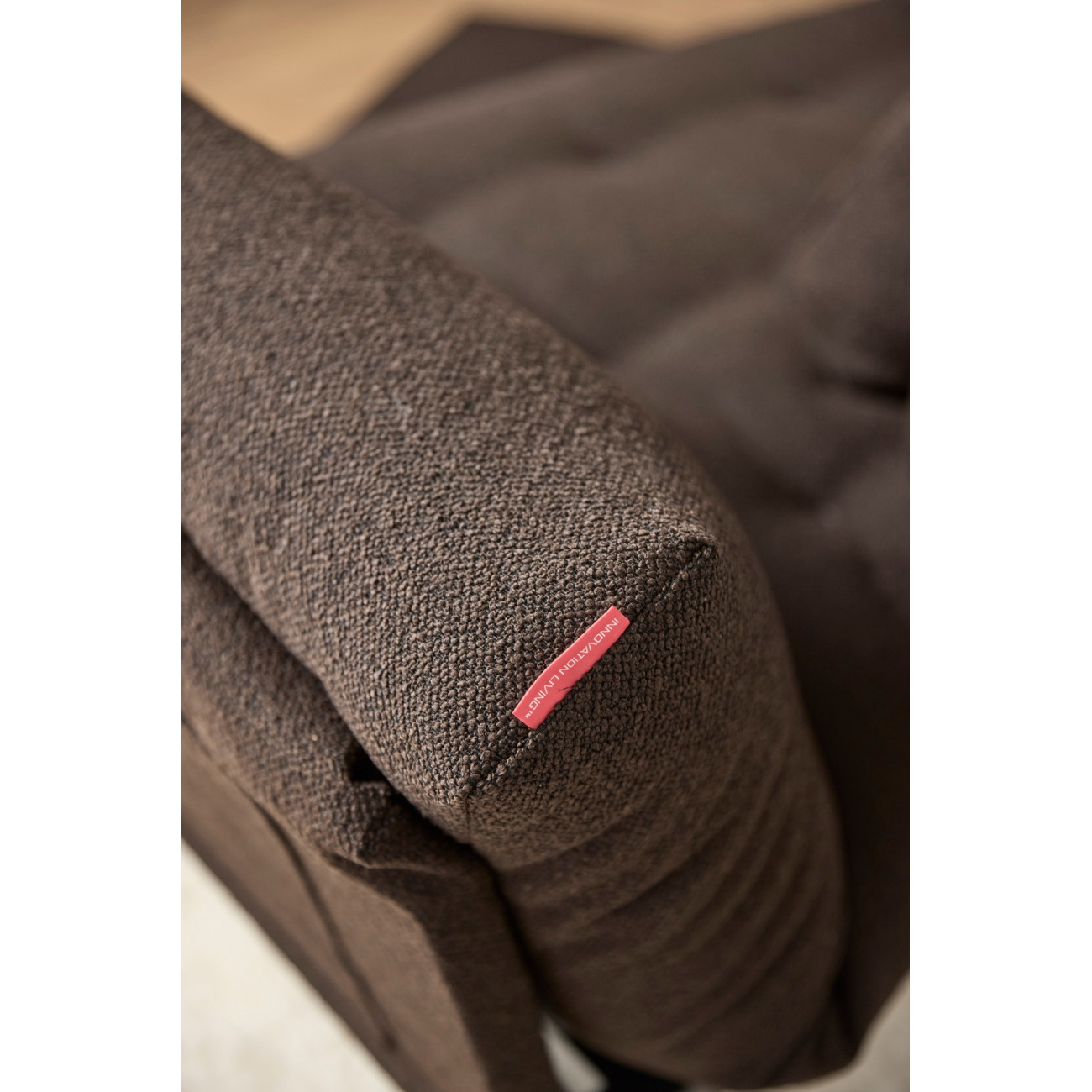 Sofa rozkładana Rollo Bow - leżanka w duńskim stylu | JMB Design Sofa rozkładana Rollo Bow - leżanka w duńskim stylu | JMB Design