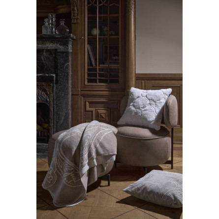 JOOP! Cozy Cornflower White - biała poduszka z futerka | JMB Design JOOP! Cozy Cornflower White - biała poduszka z futerka | JMB Design