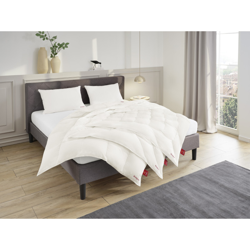 Kołdra puchowa Brinkhaus Essential Warm - ciepło zimą | JMB Design